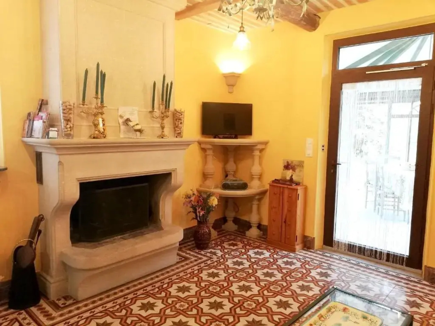 Maison de 2 chambres avec piscine partagee jardin amenage et wifi a Le Thor