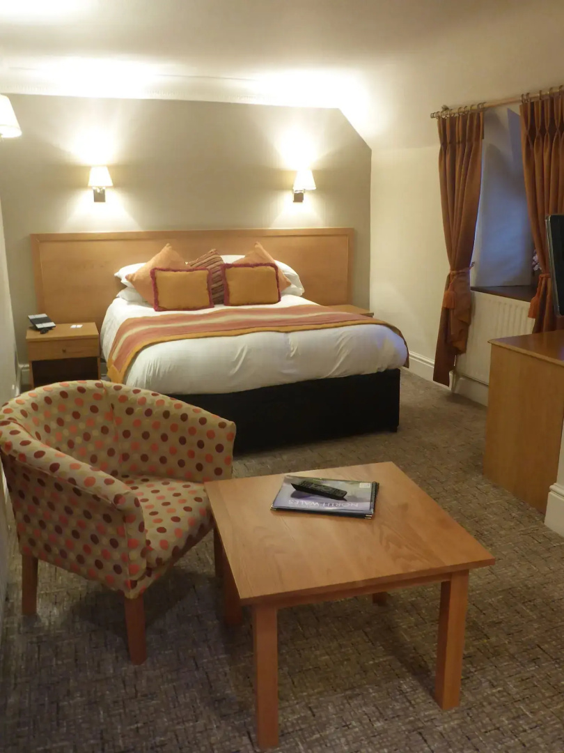 Royal Oak Hotel