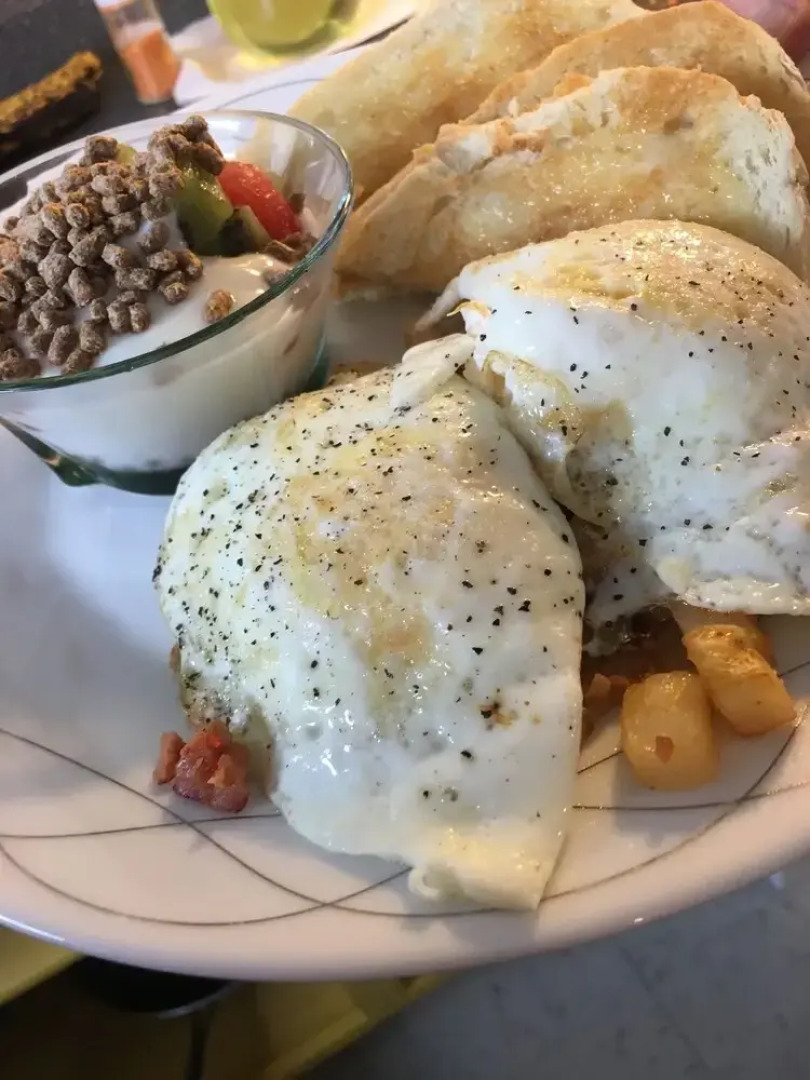 The Bread & Cheese Country Inn