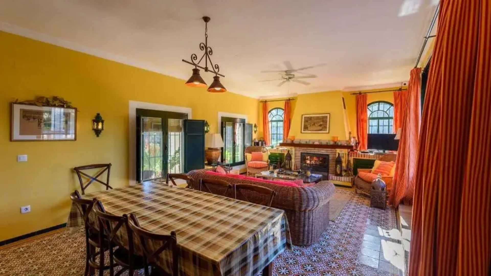 Casa Las Palmeras Sanlucar La Mayor by Ruralidays