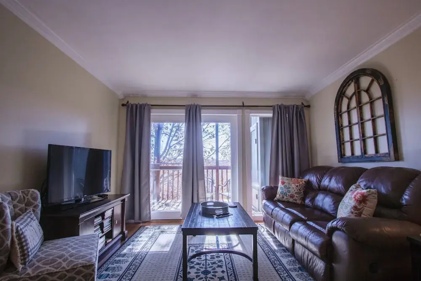 The Cozy Nest 2 Bedroom Condo
