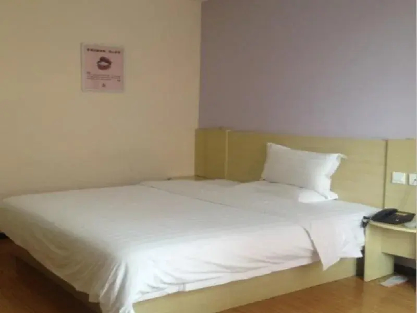 7 Days Inn Xingyi North Ruijin Road Branch