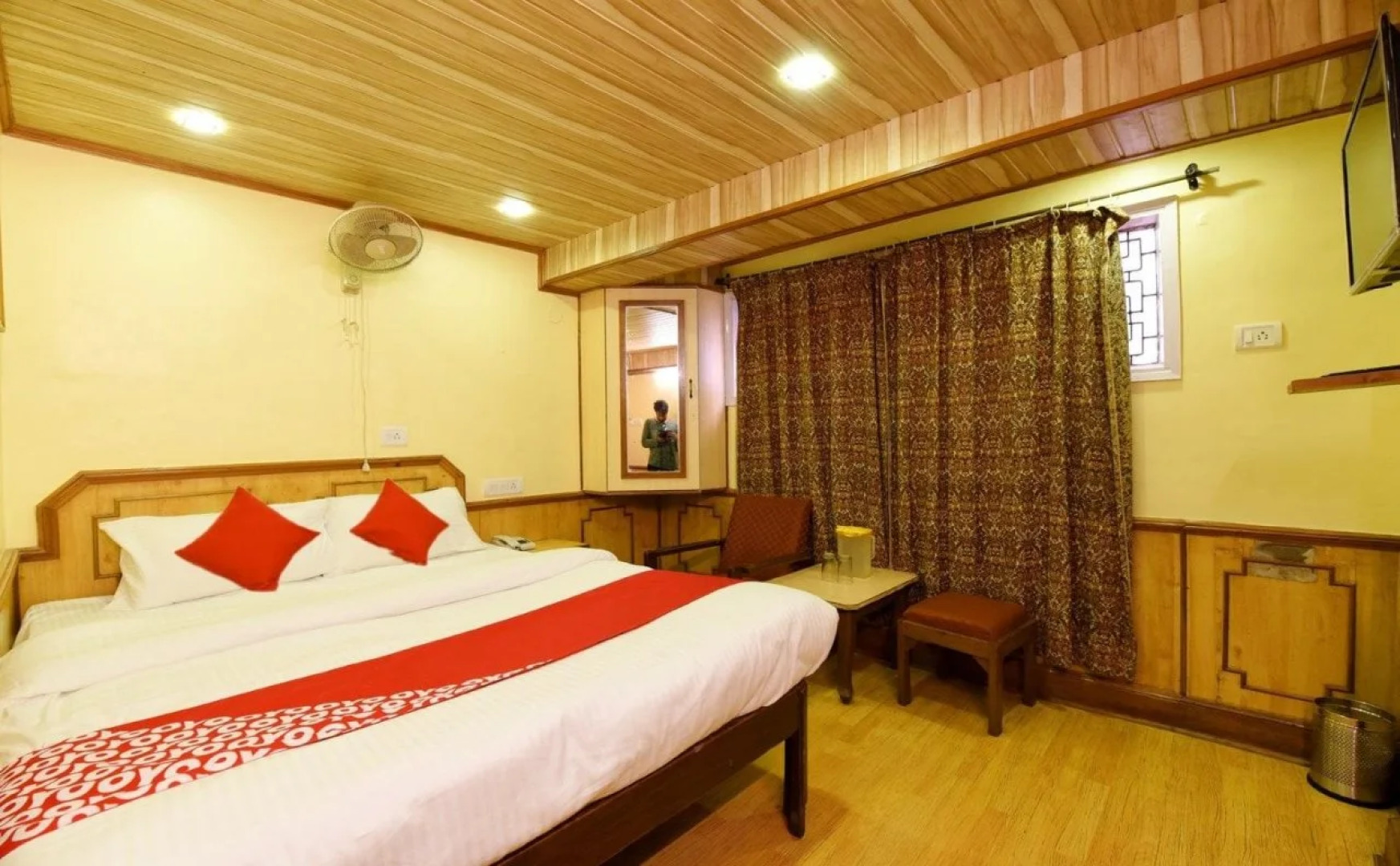 Hotel Samrat Regency