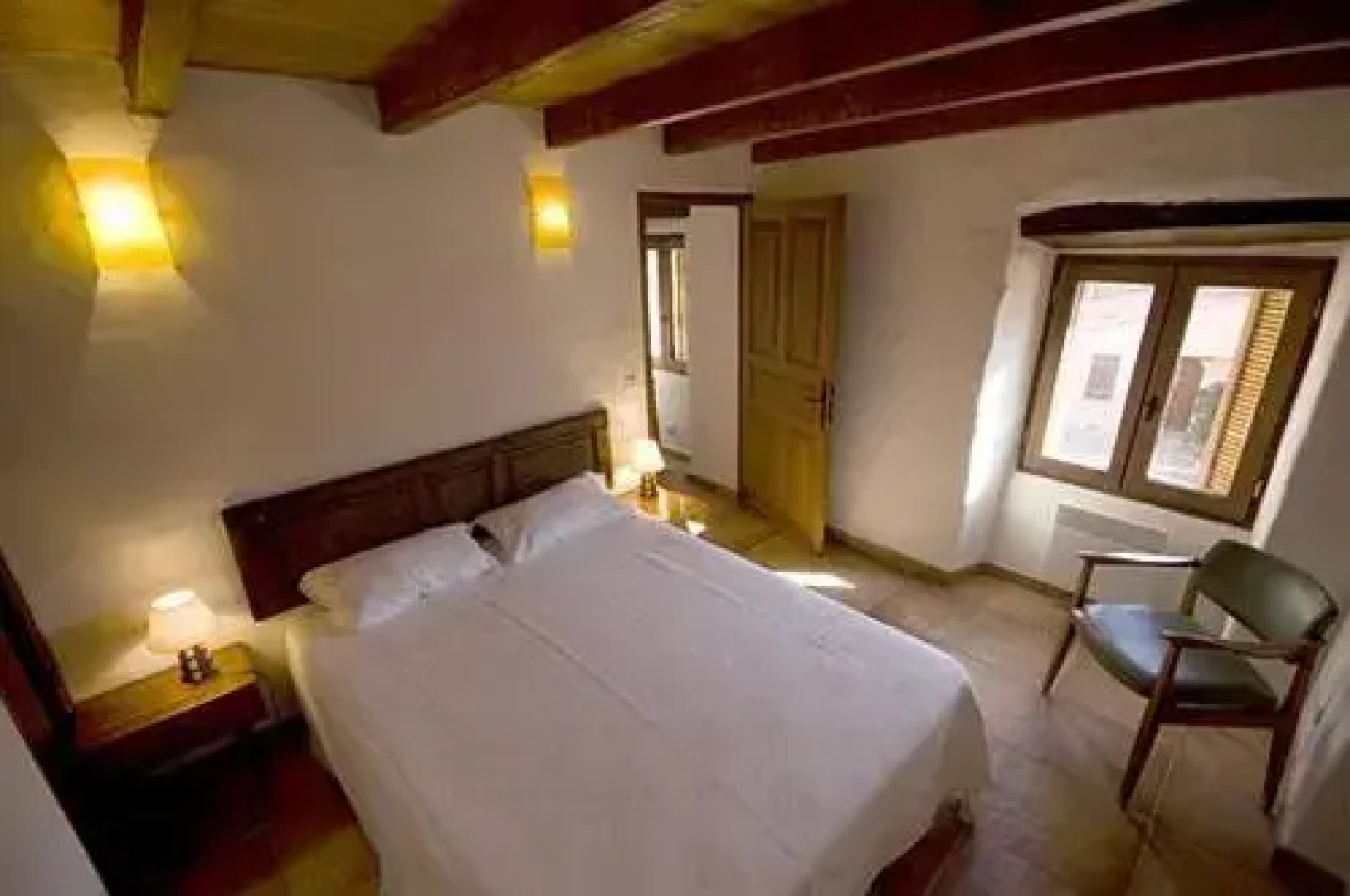 Gite Piazza Alla Pietra- Ota