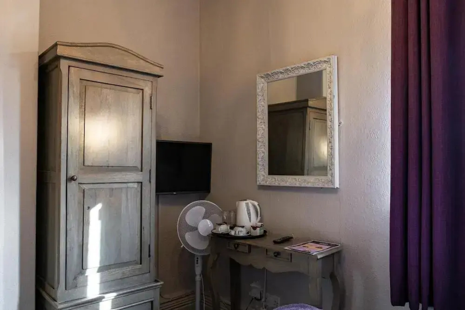 The Royal Hotel Crewe, A BRILLIANT Collection