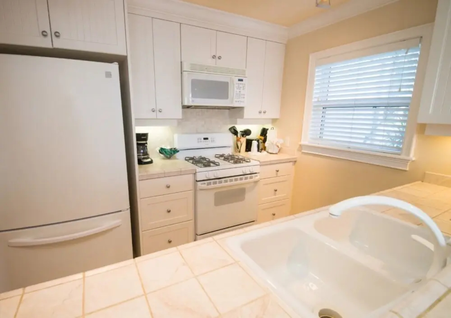 Tortuga Inn Beach Resort