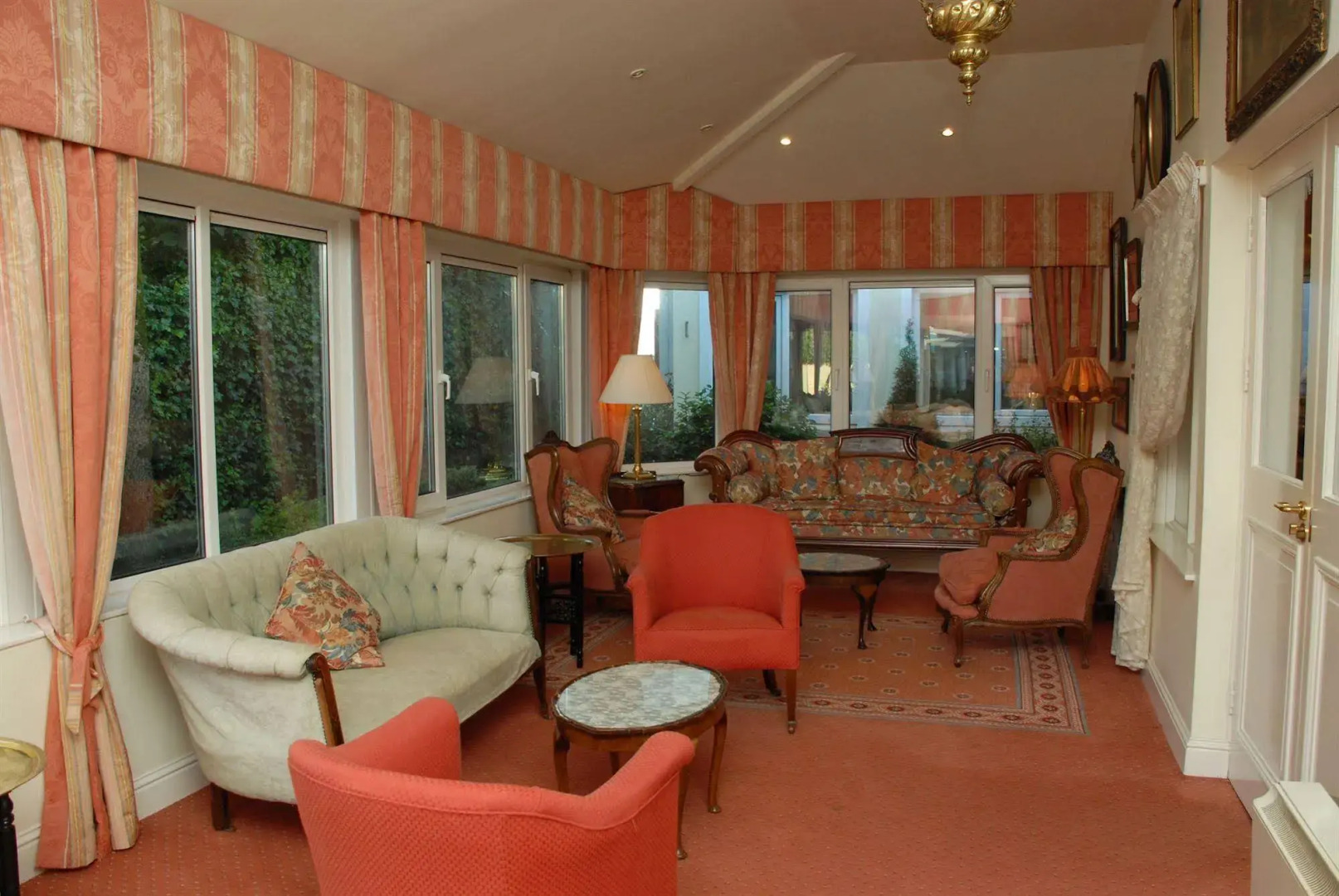 Dingle Benners Hotel