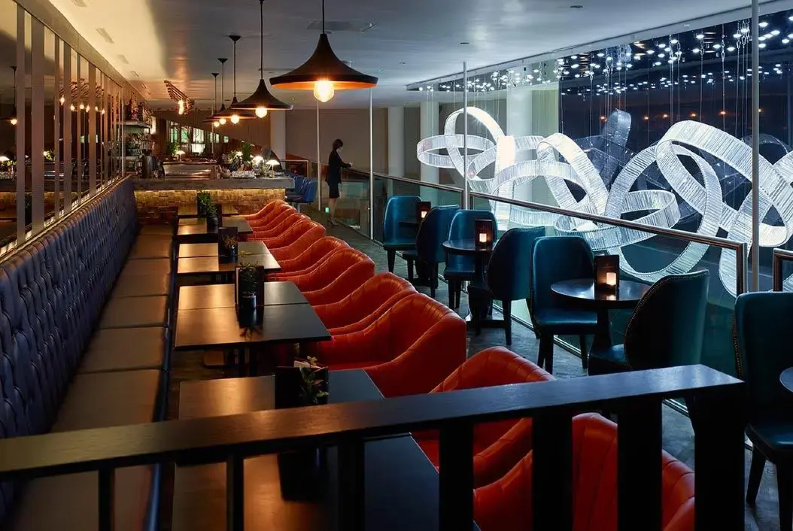 Montcalm East, Autograph Collection