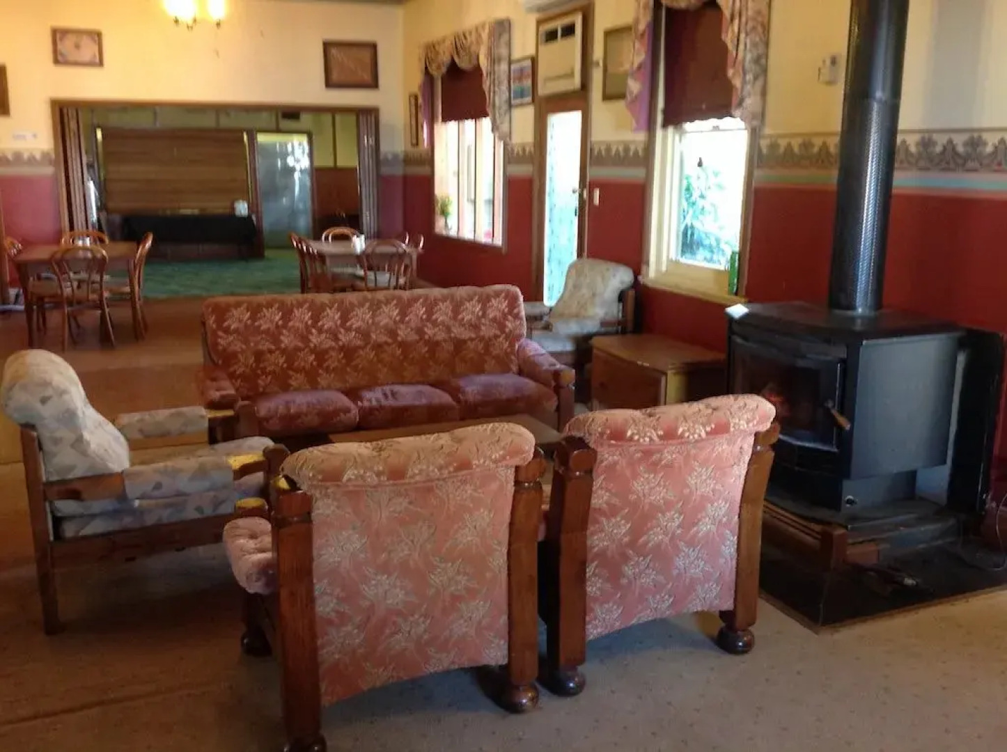 Little River Inn - Hostel