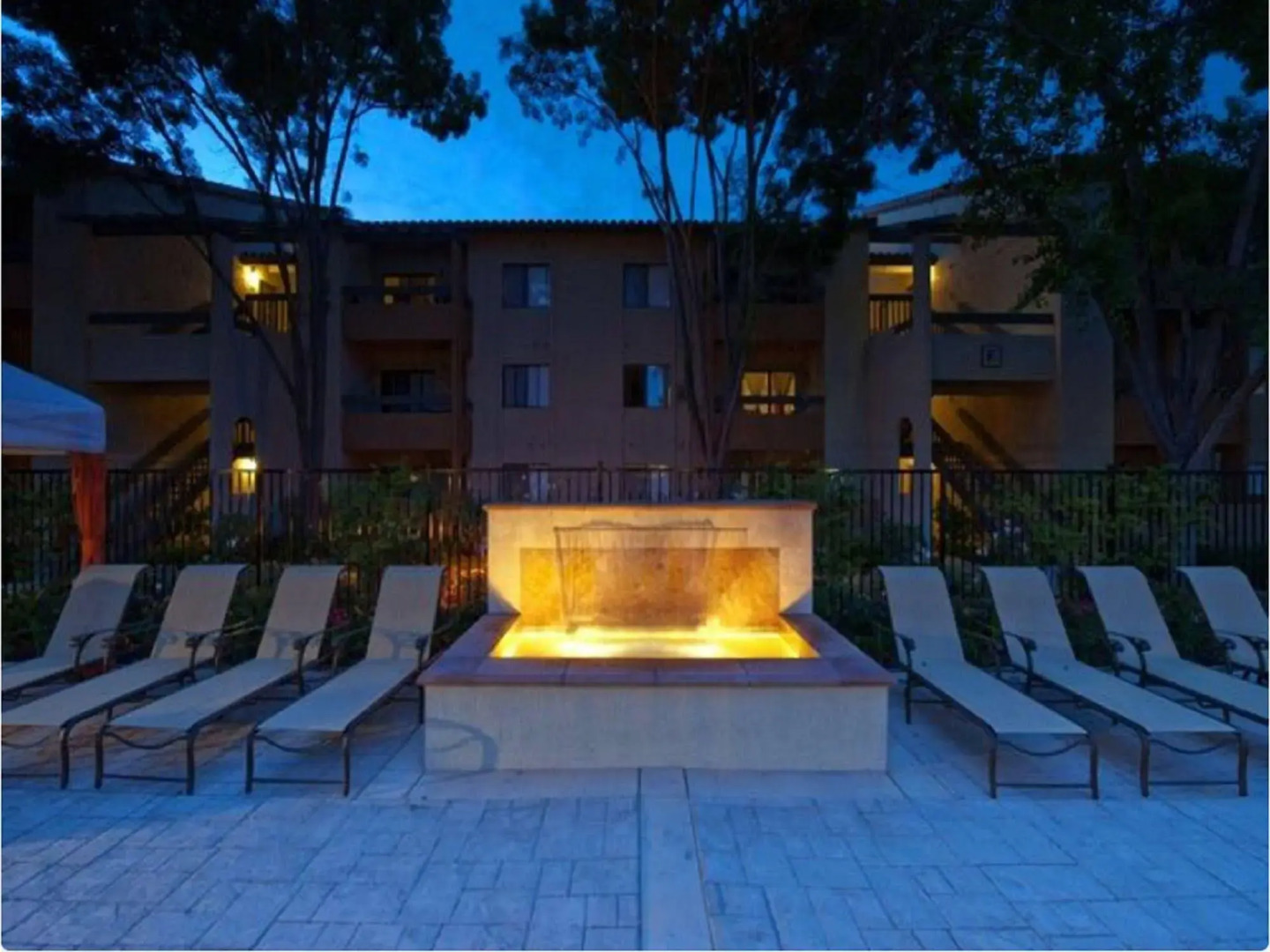 Global Luxury Suites at Villa Street