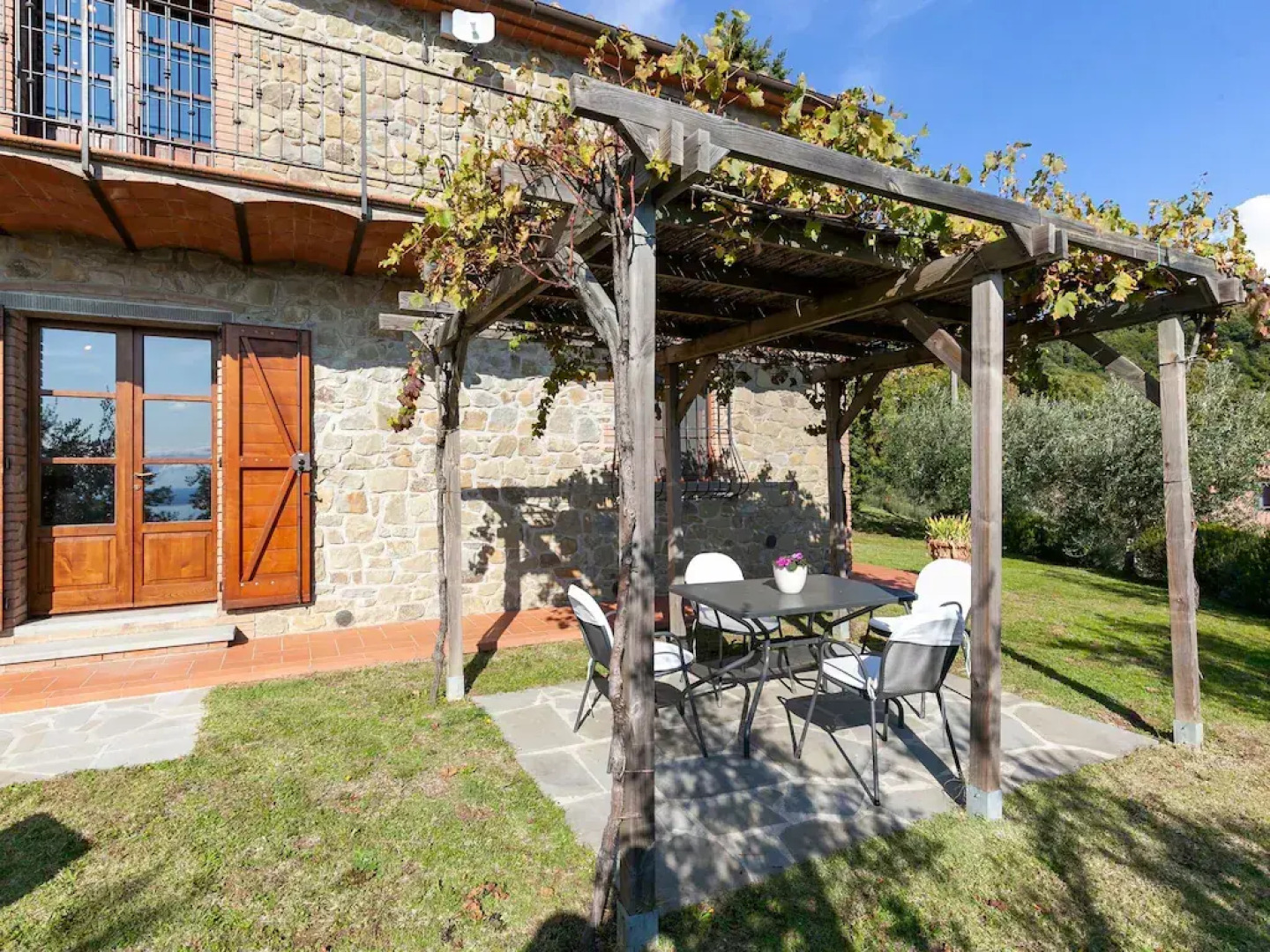 Villa in Lisciano Niccone With Pool & Nature