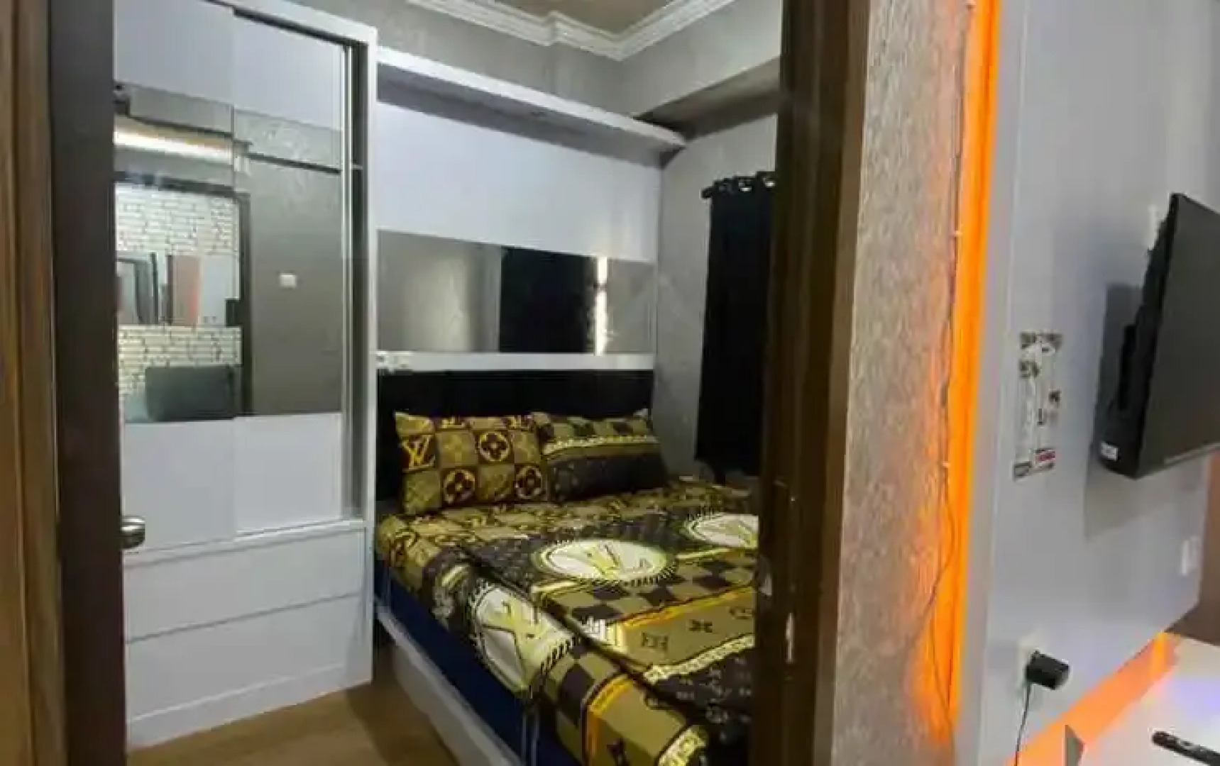 The Suites Metro Apartment Bandung by Zaenal King