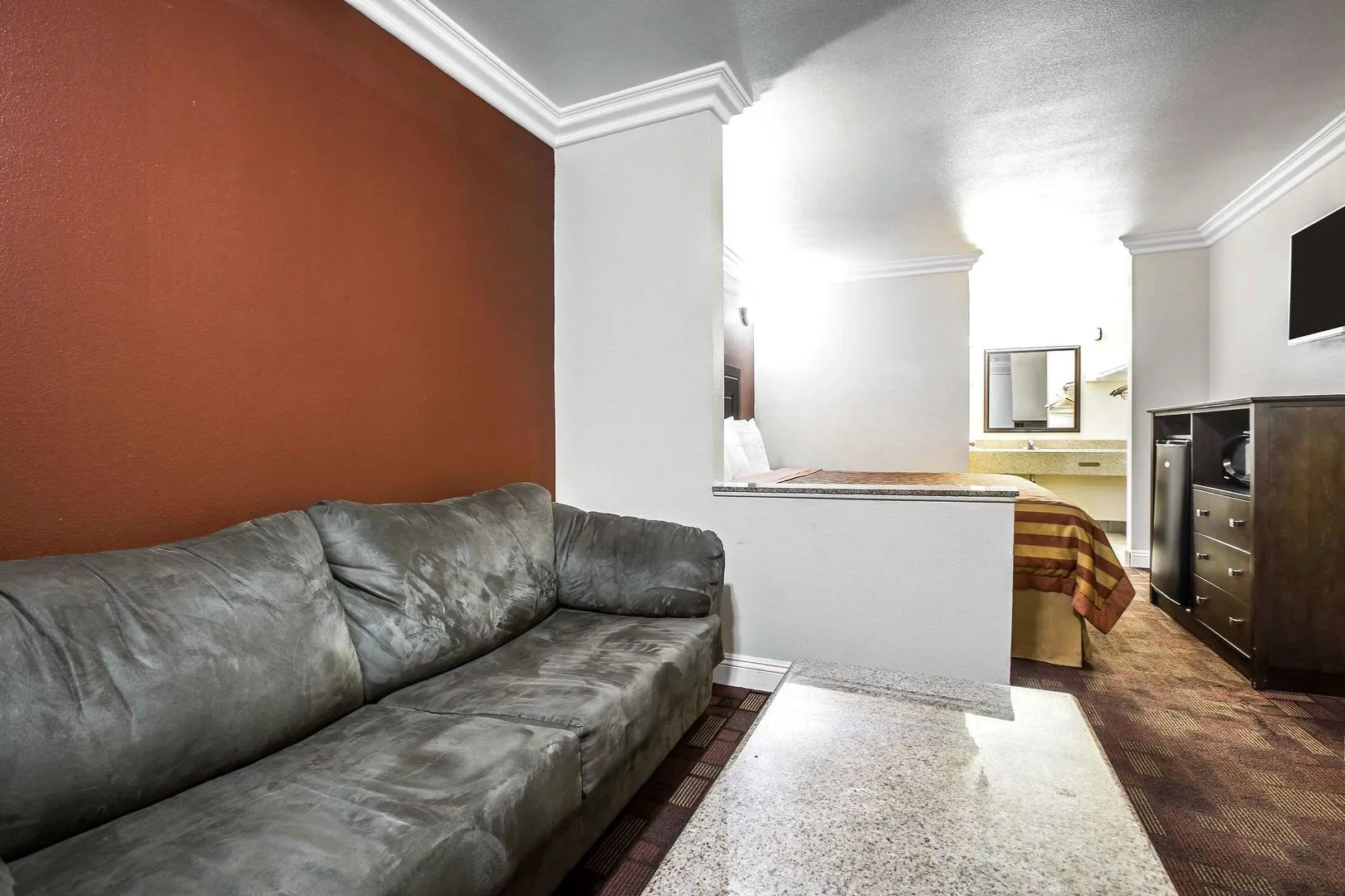 Pico Rivera Inn and Suites