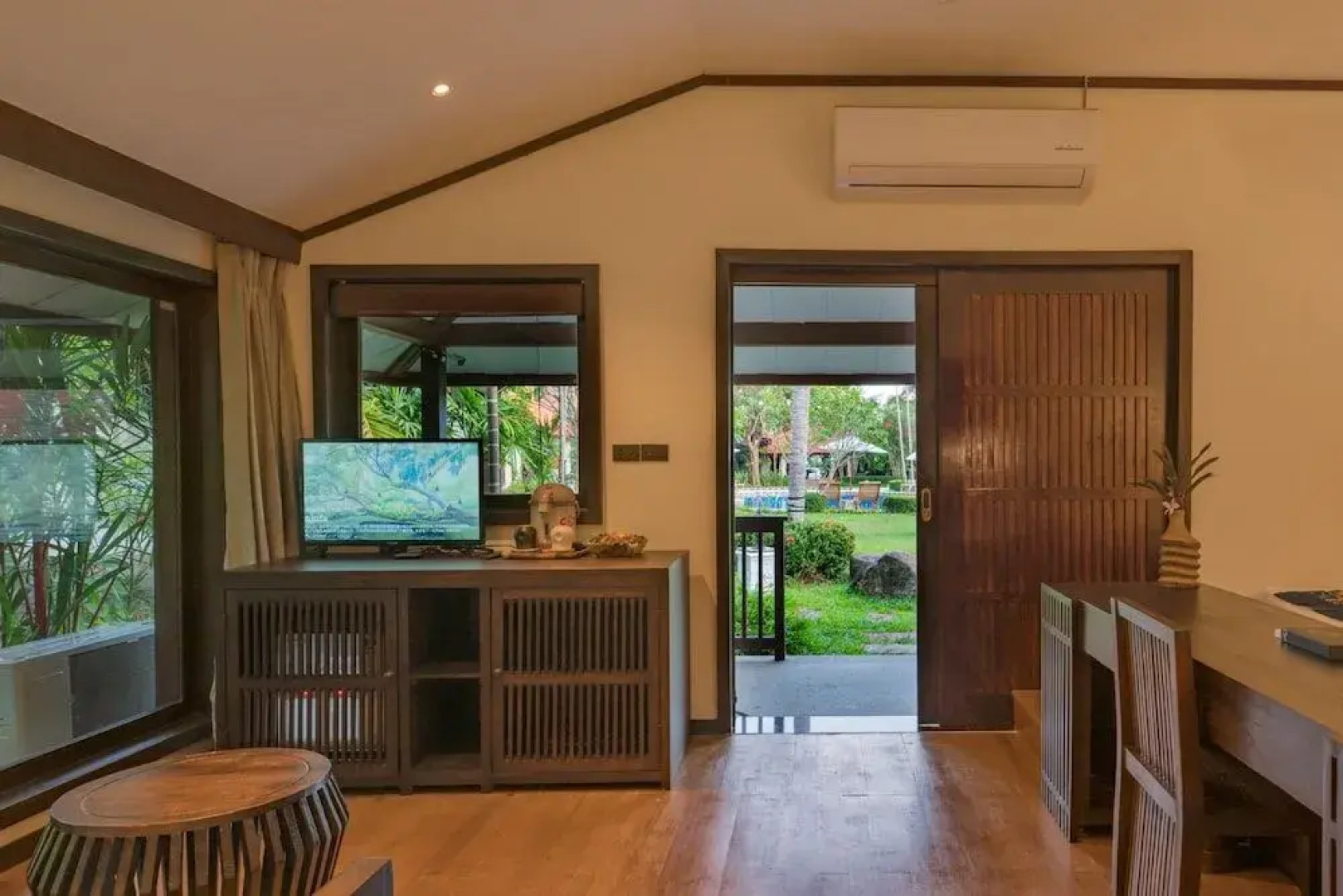 Dasein Chalong Bay Hotel