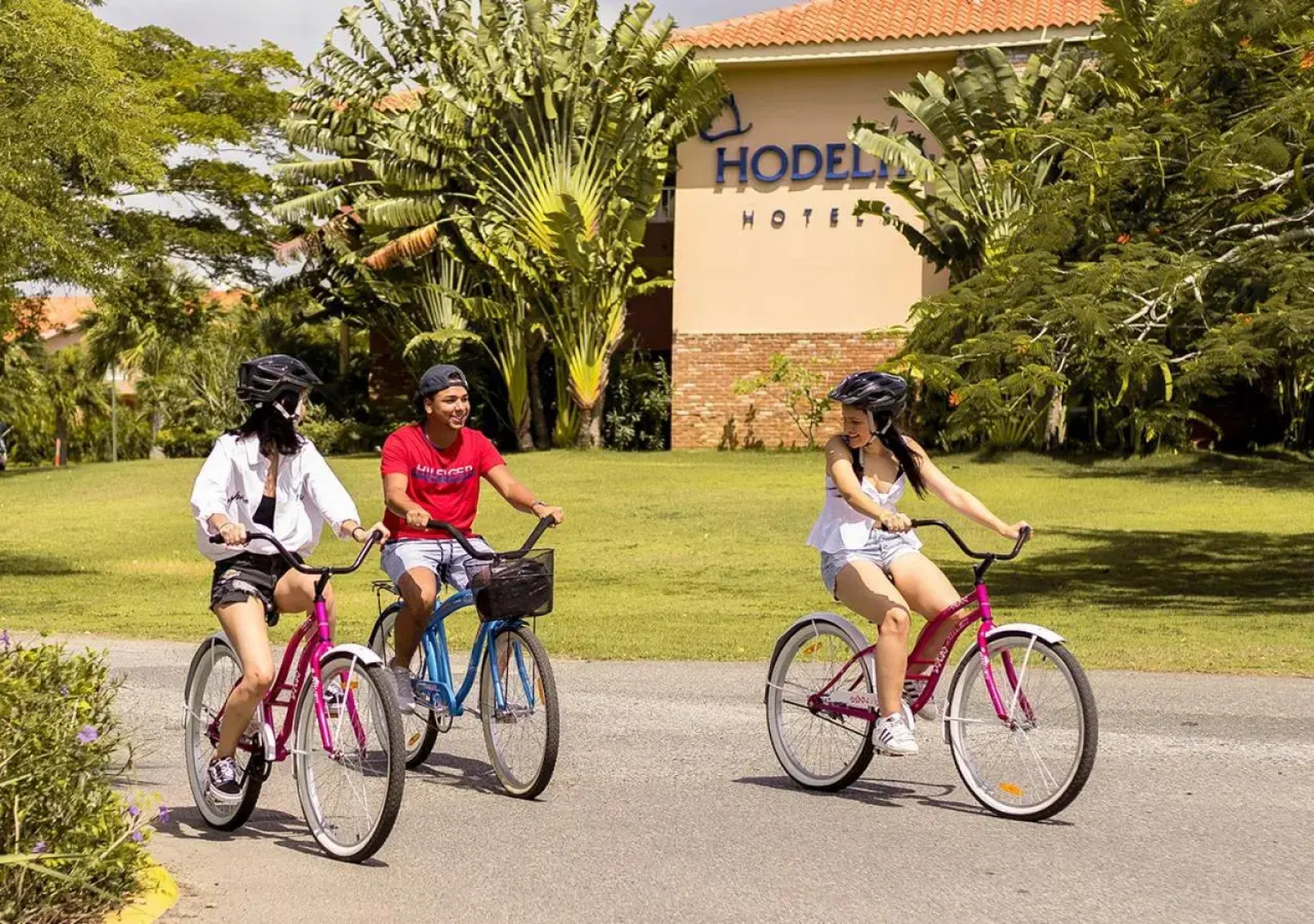Hodelpa Garden Suites Golf & Convention Center