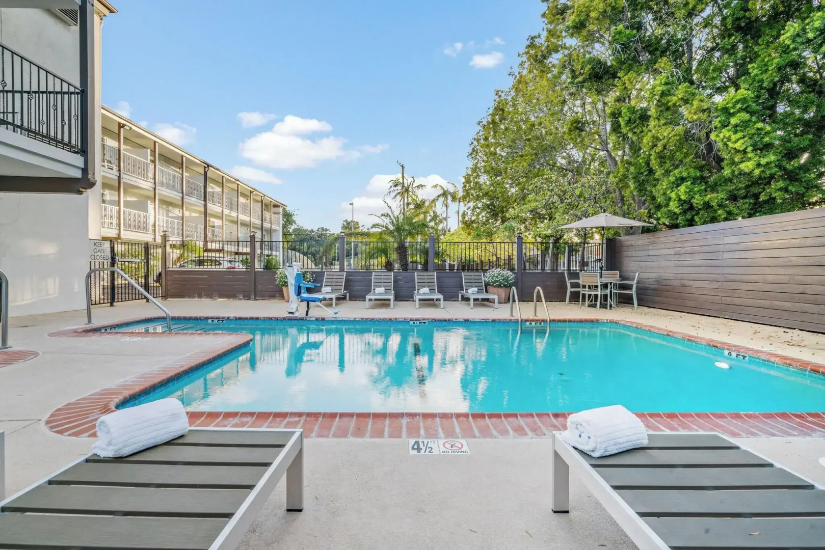 Avania Inn of Santa Barbara