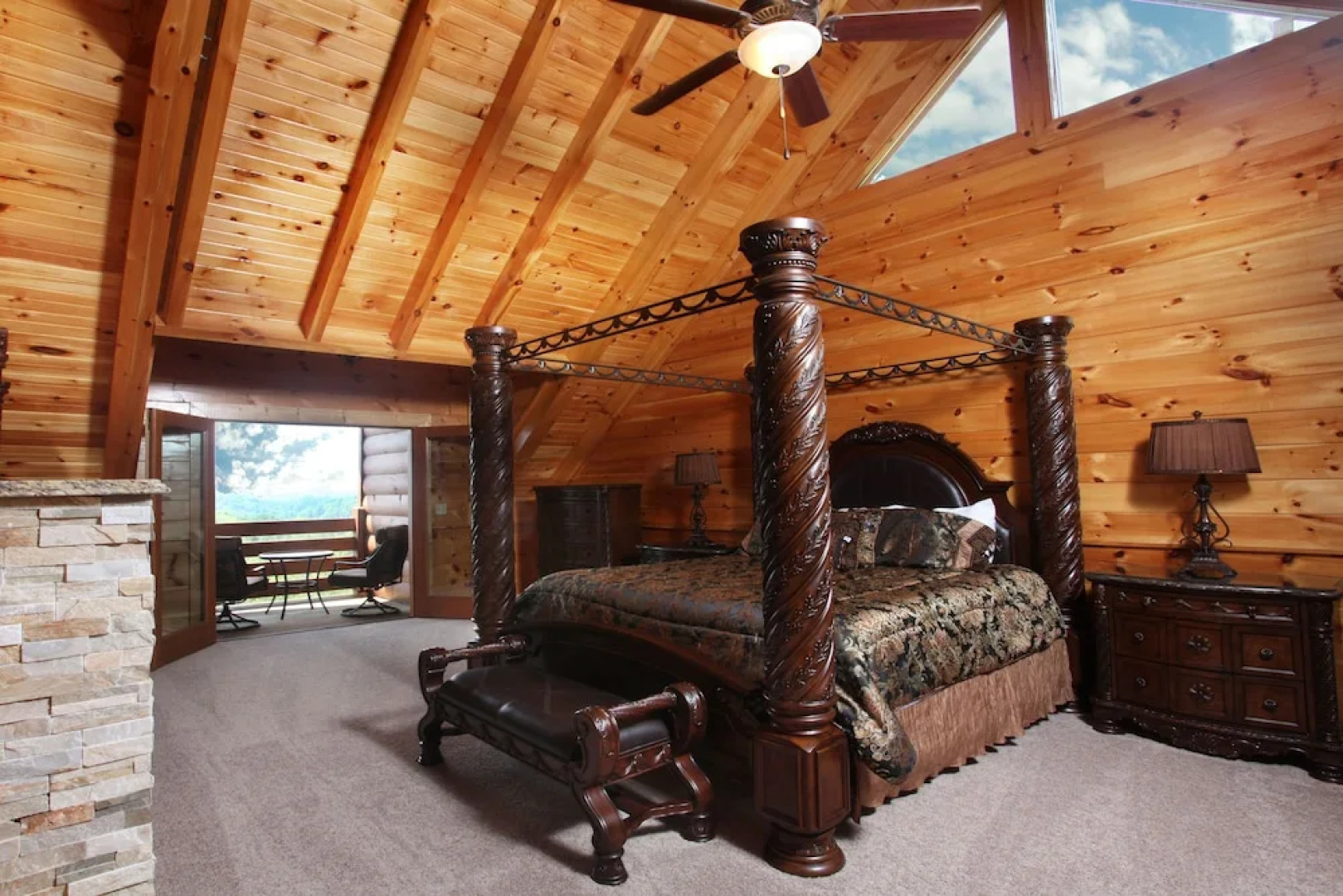 Serenity Mountain Pool Lodge - Nine Bedroom Cabin