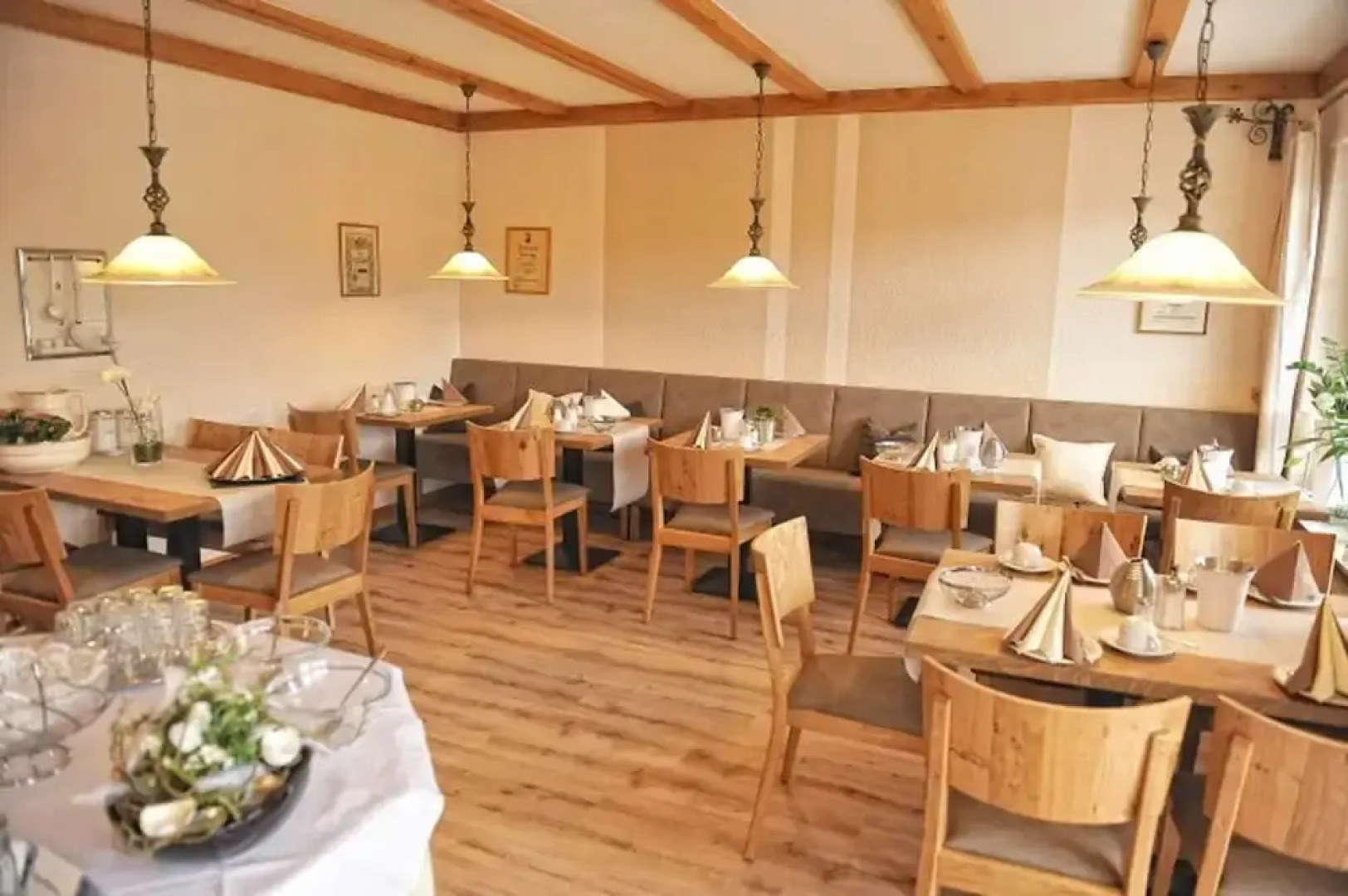 Wein & Gastehaus Rosenlay