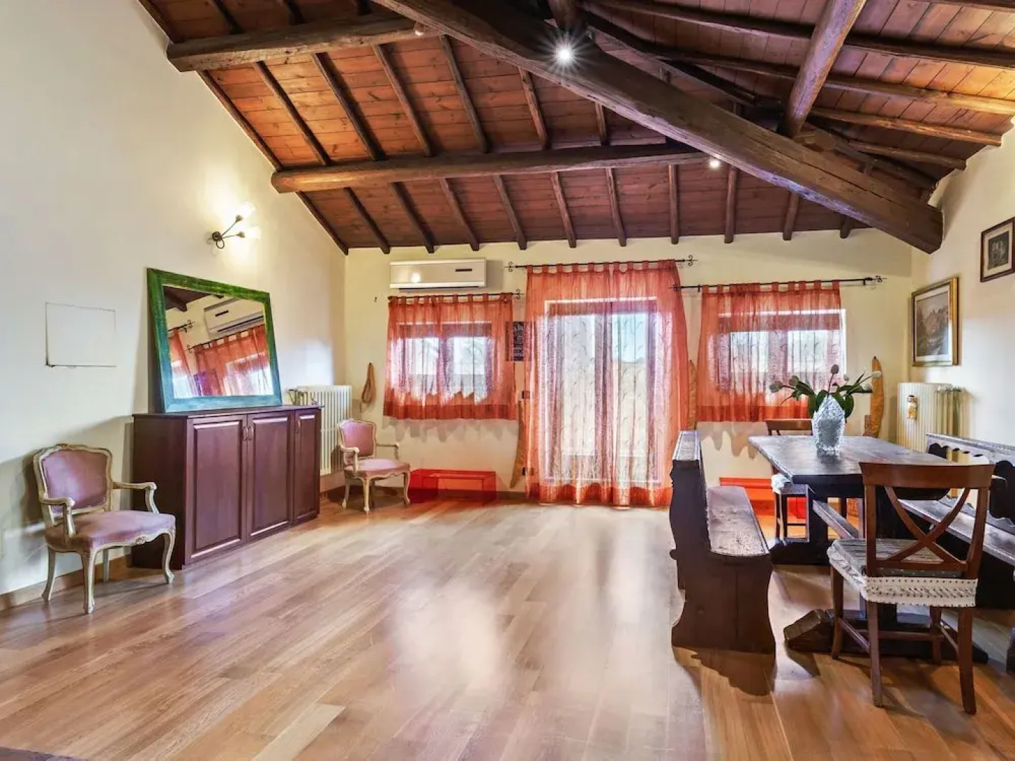 Vintage Castle in Vetralla With Swimming Pool