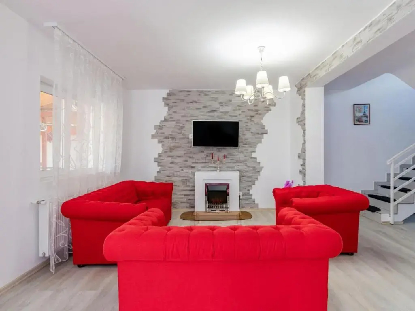 Pensiunea Casuta cu Trandafiri 2