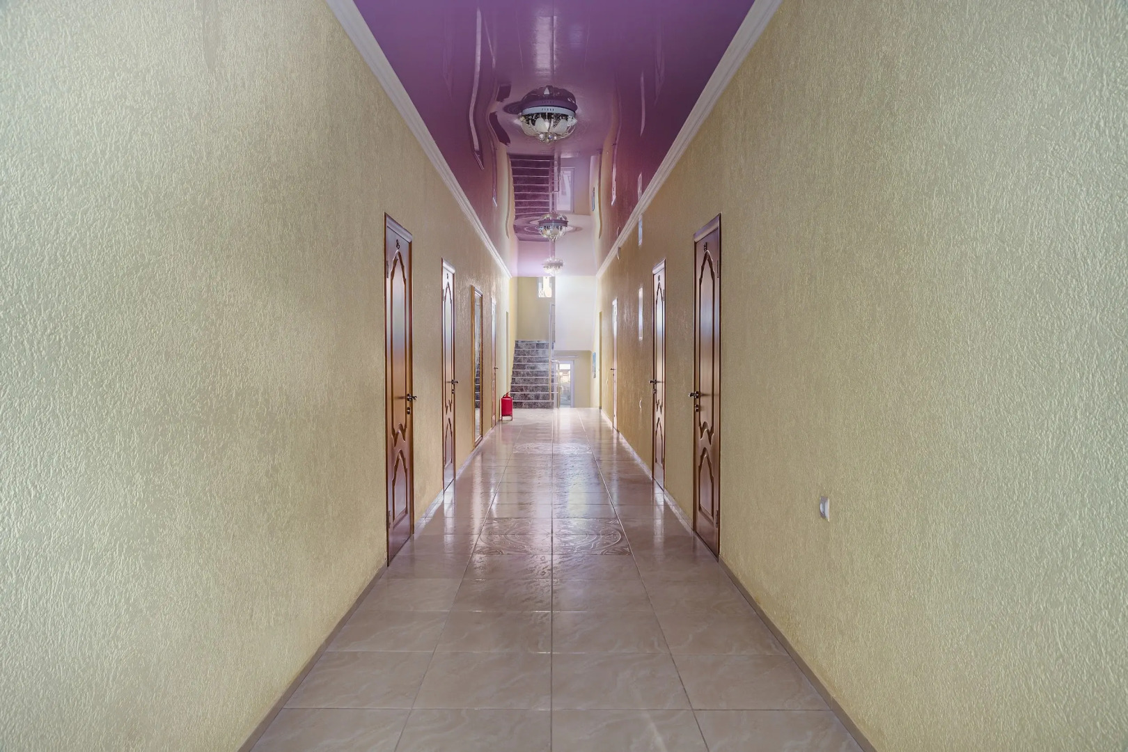 У Елены (Дивноморское)