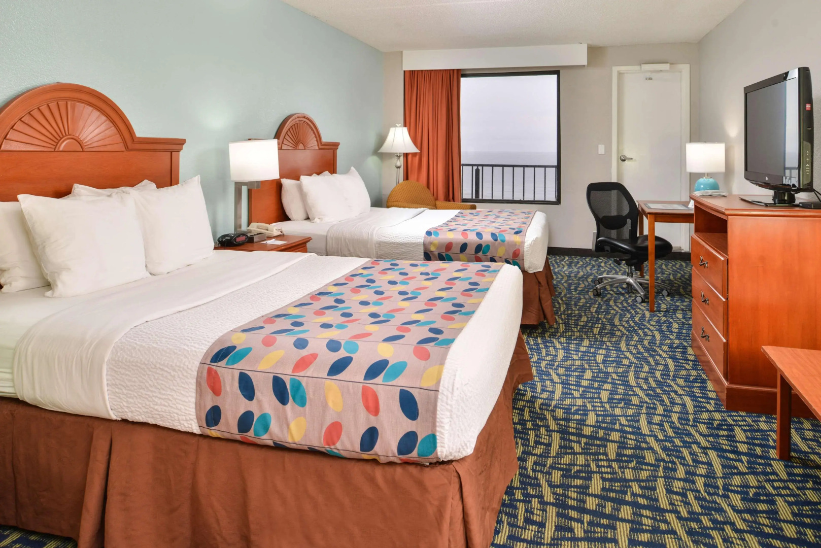 Best Western Plus Holiday Sands Inn & Suites