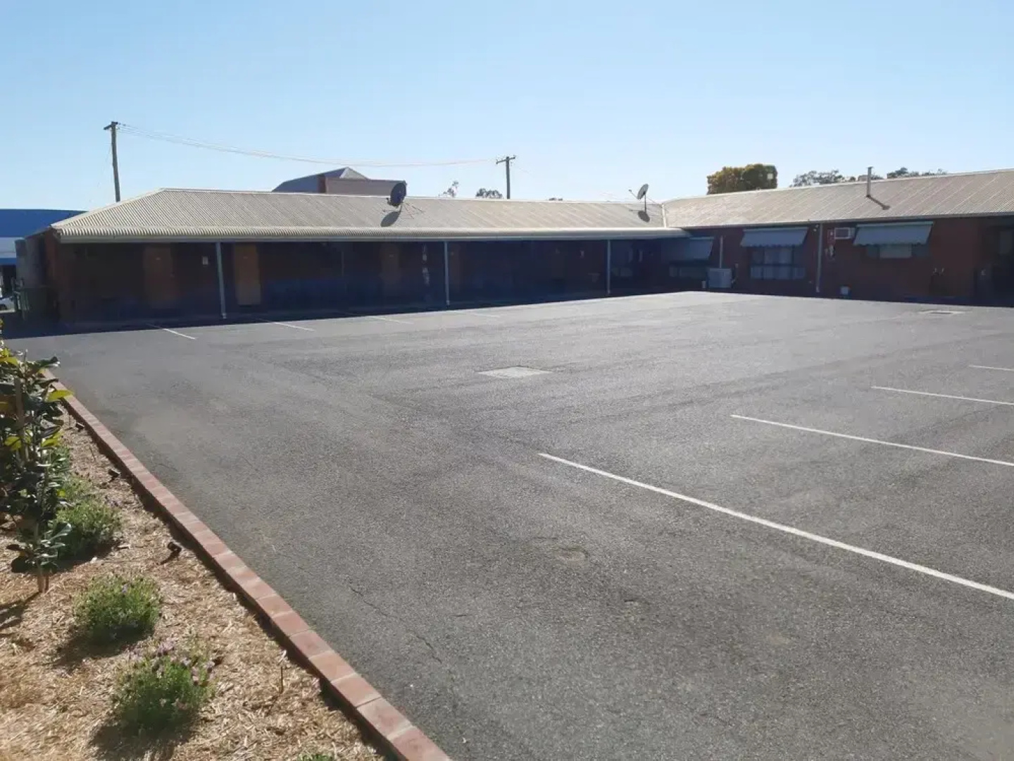 Country Mile Motor Inn