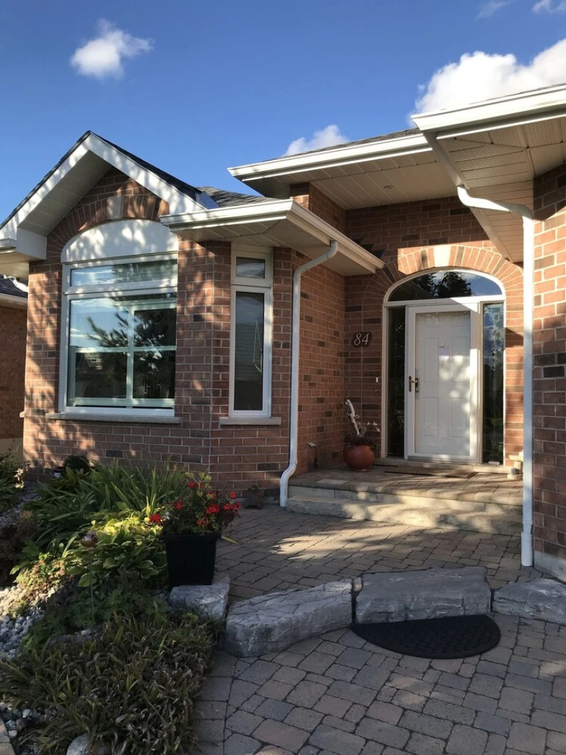 Modern Bungalow Bed and Breakfast