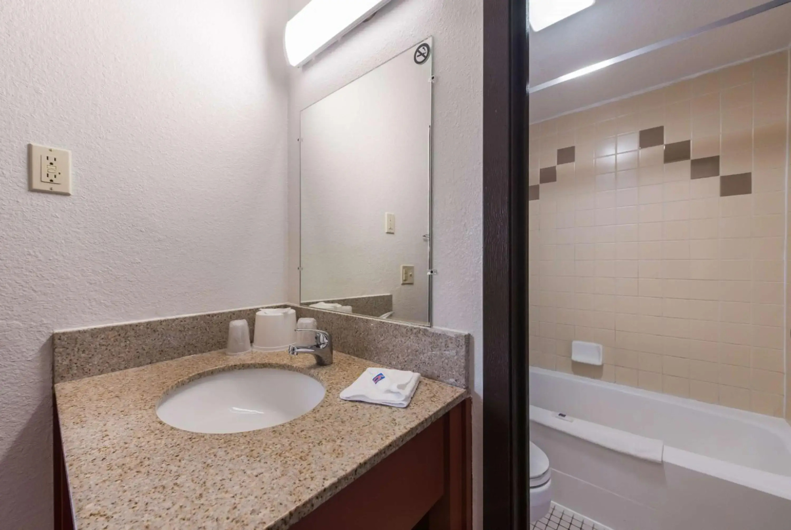 Motel 6 Saint Paul, MN - I-94