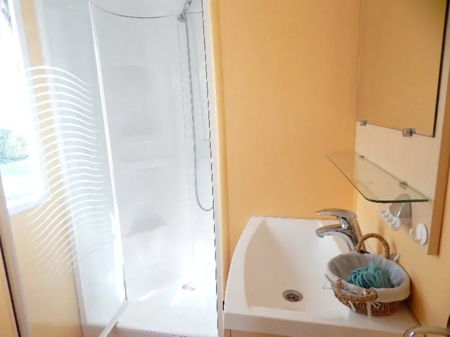 Bungalow With one Bedroom in Meschers-sur-gironde, With Pool Access, Furnished Garden and Wifi