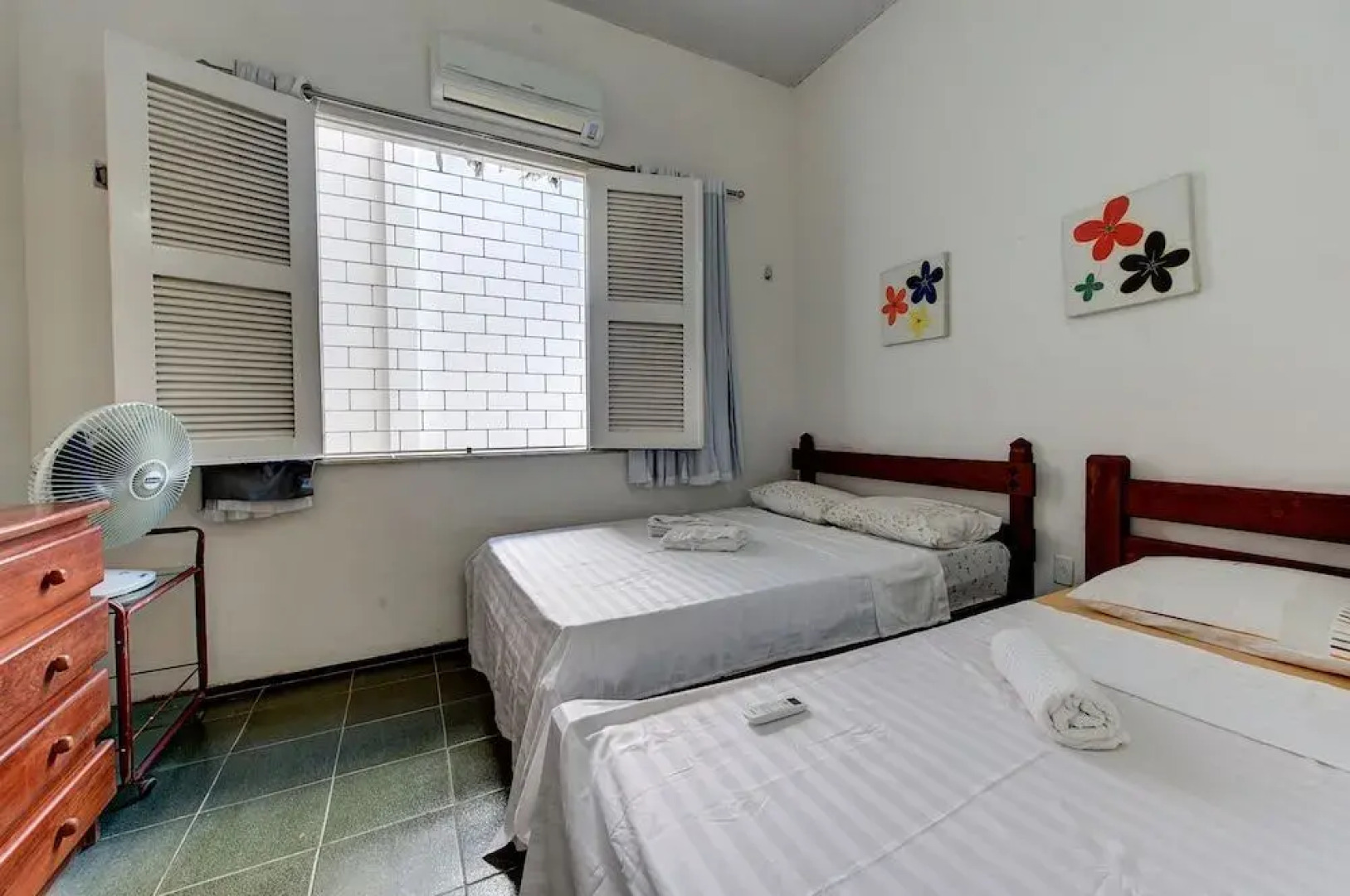 Casa com piscina privativa perto do mar