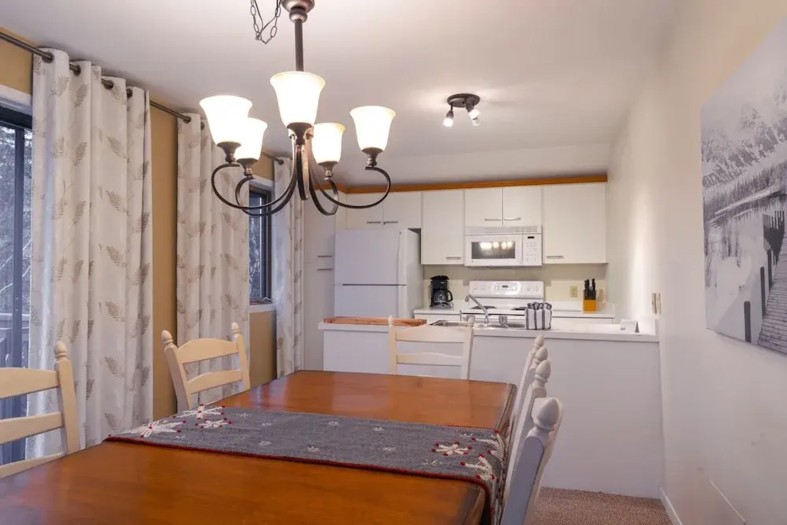 Mont Blanc Hotel & Condos