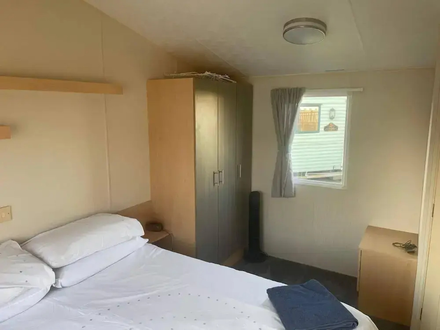 2022 Holiday Home 2 Bedroom With Decking