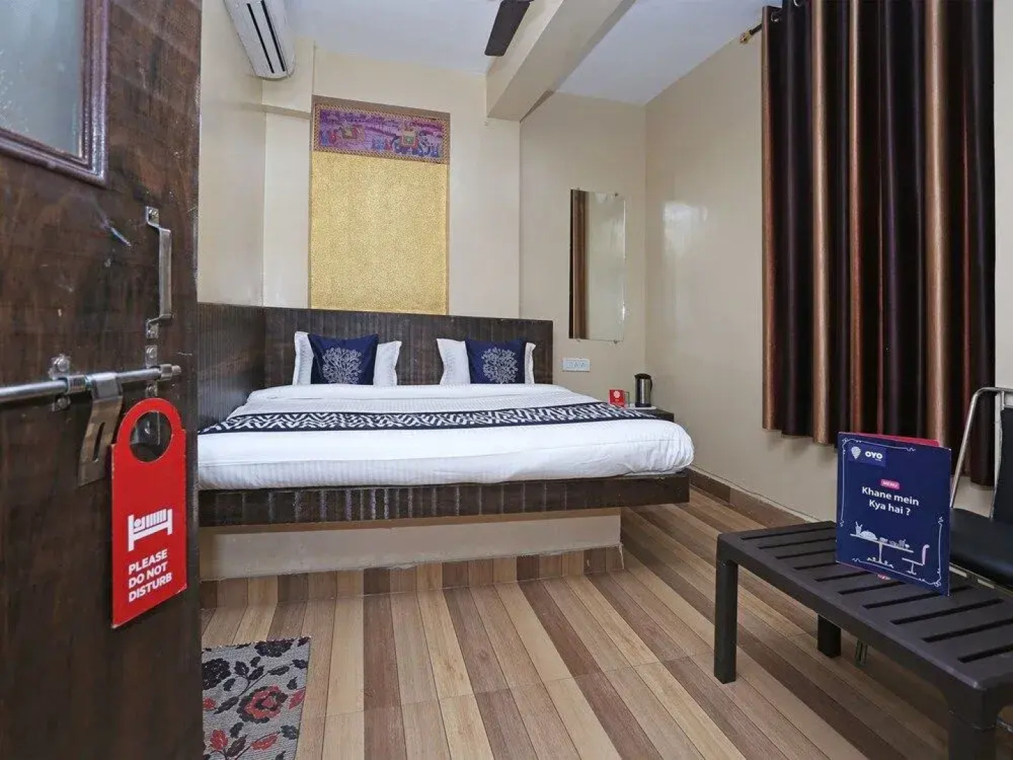 OYO 10137 Hotel Vaishnavi