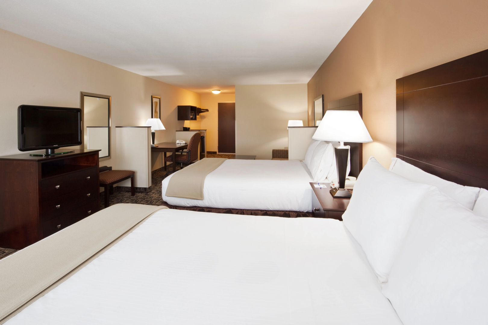 HOLIDAY INN EXPRESS & SUITES ZANESVILLE NORTH by IHG