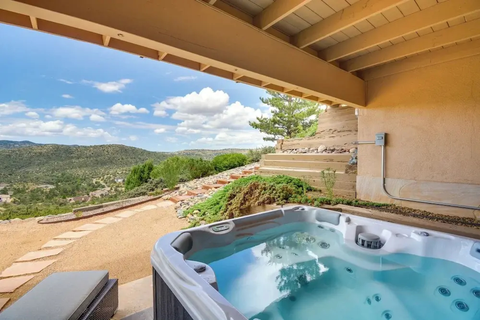 Prescott Gem: Hot Tub & Mtn Views, 7 Mi to Dtwn