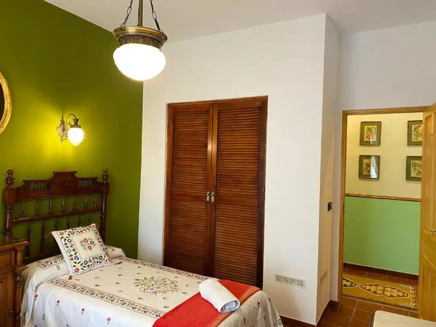 4 bedrooms villa with private pool enclosed garden and wifi at Los Palacios y Villafranca