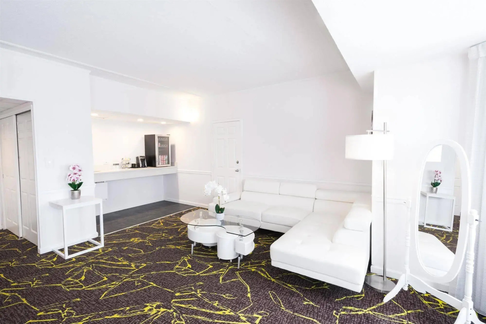 The Roslyn, Tapestry Collection by Hilton