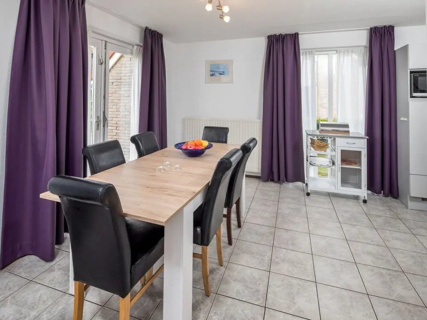 Detached, Well-Kept Holiday Home with Wifi, Beach at 500 M