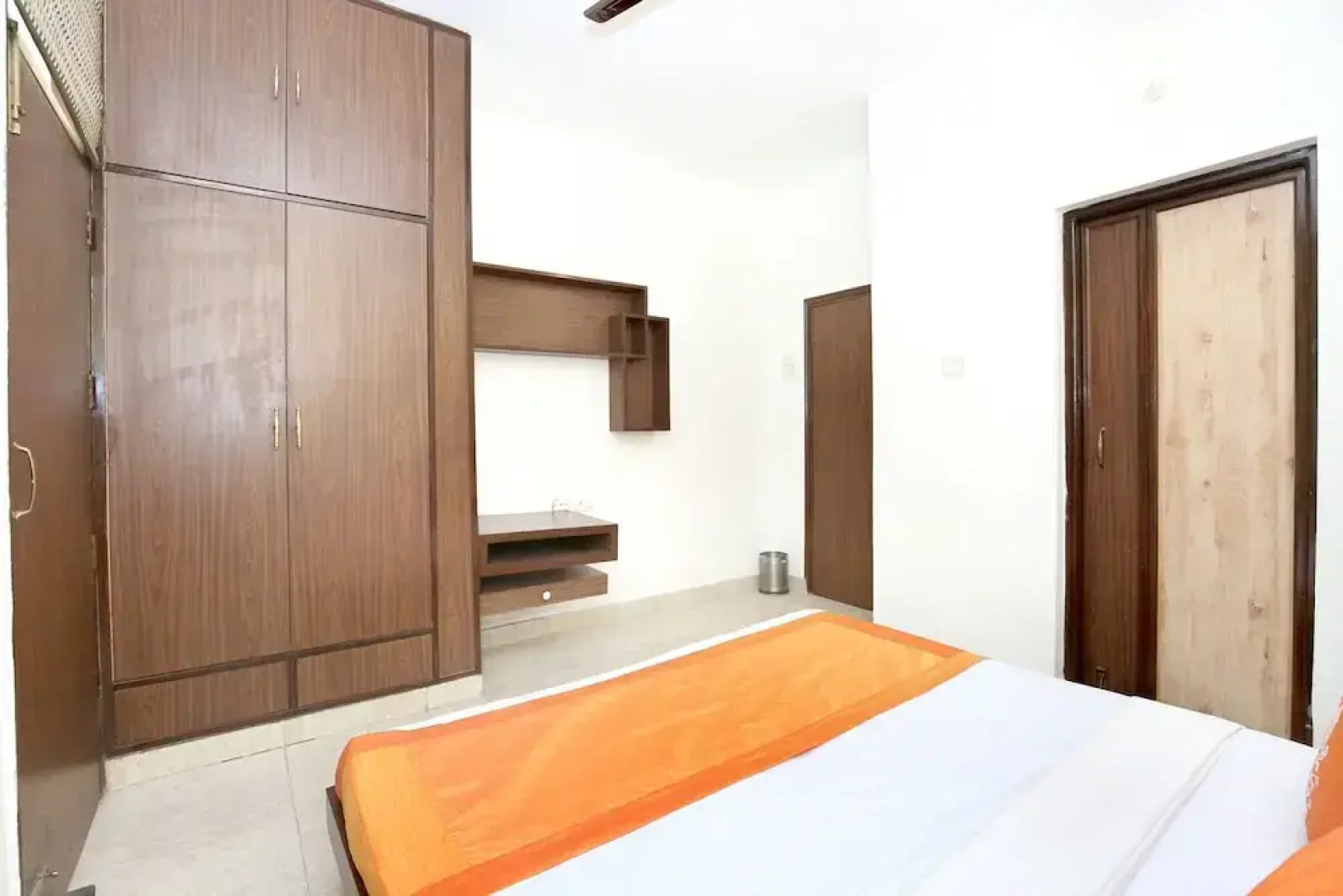 OYO 10976 Home Cheerful 2BHK Scenic Barog