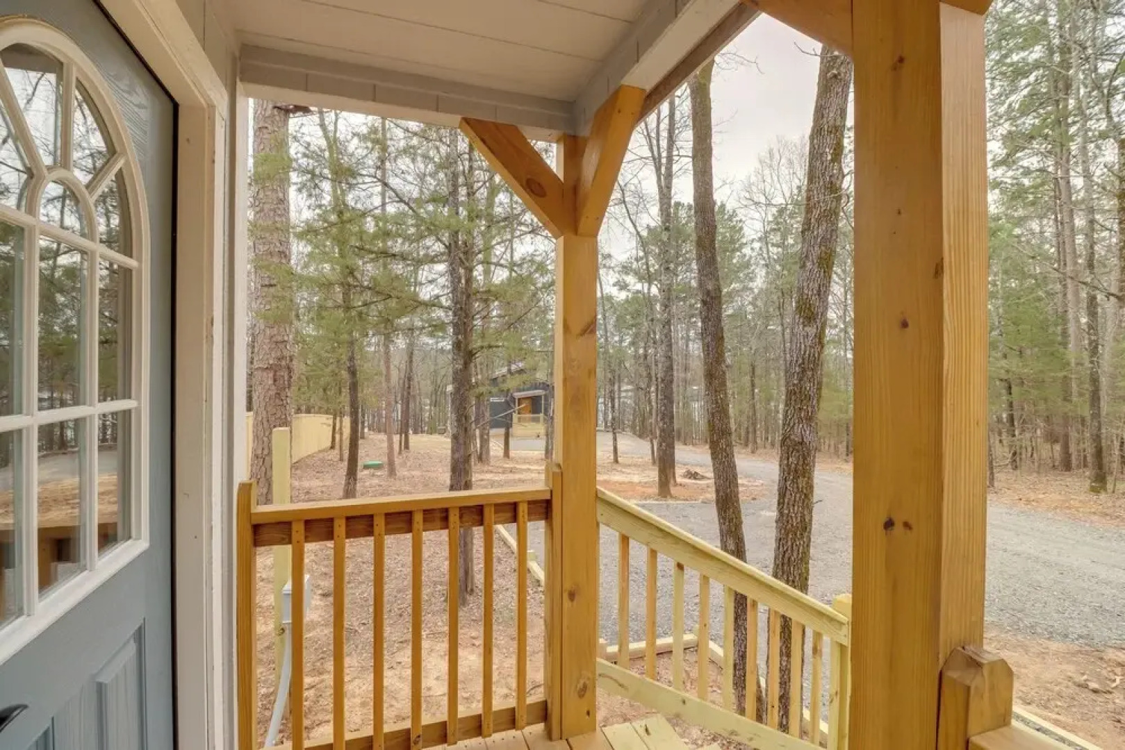 Steps to Greers Ferry Lake: Tumbling Shoals Cabin!