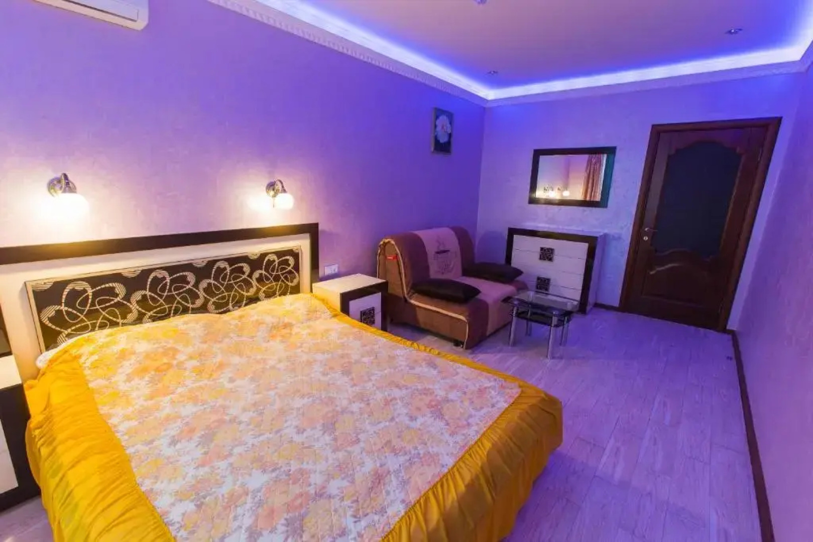 Modern Apartment on Akademika Sakharova 27a