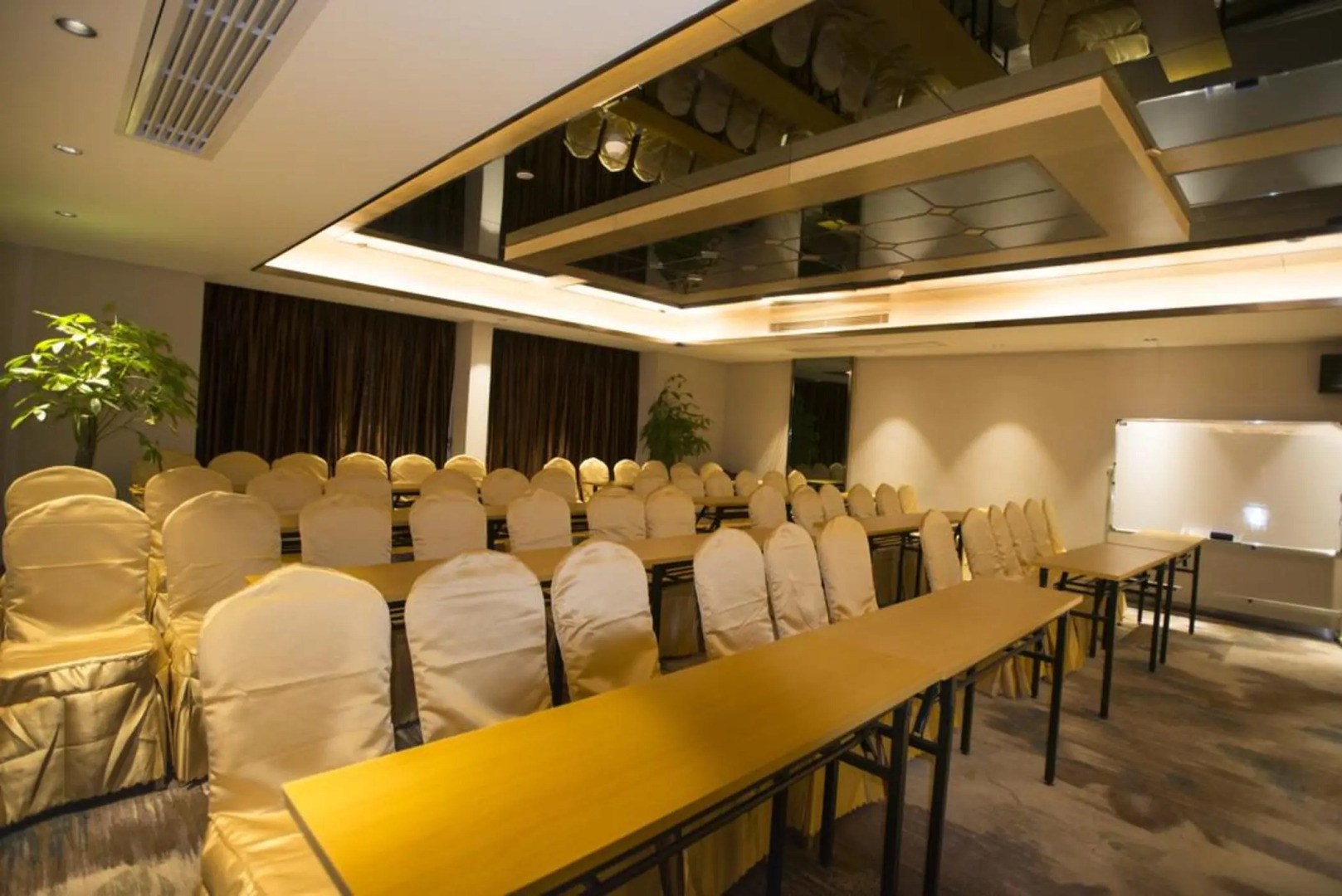 Days Hotel by Wyndham Guilin