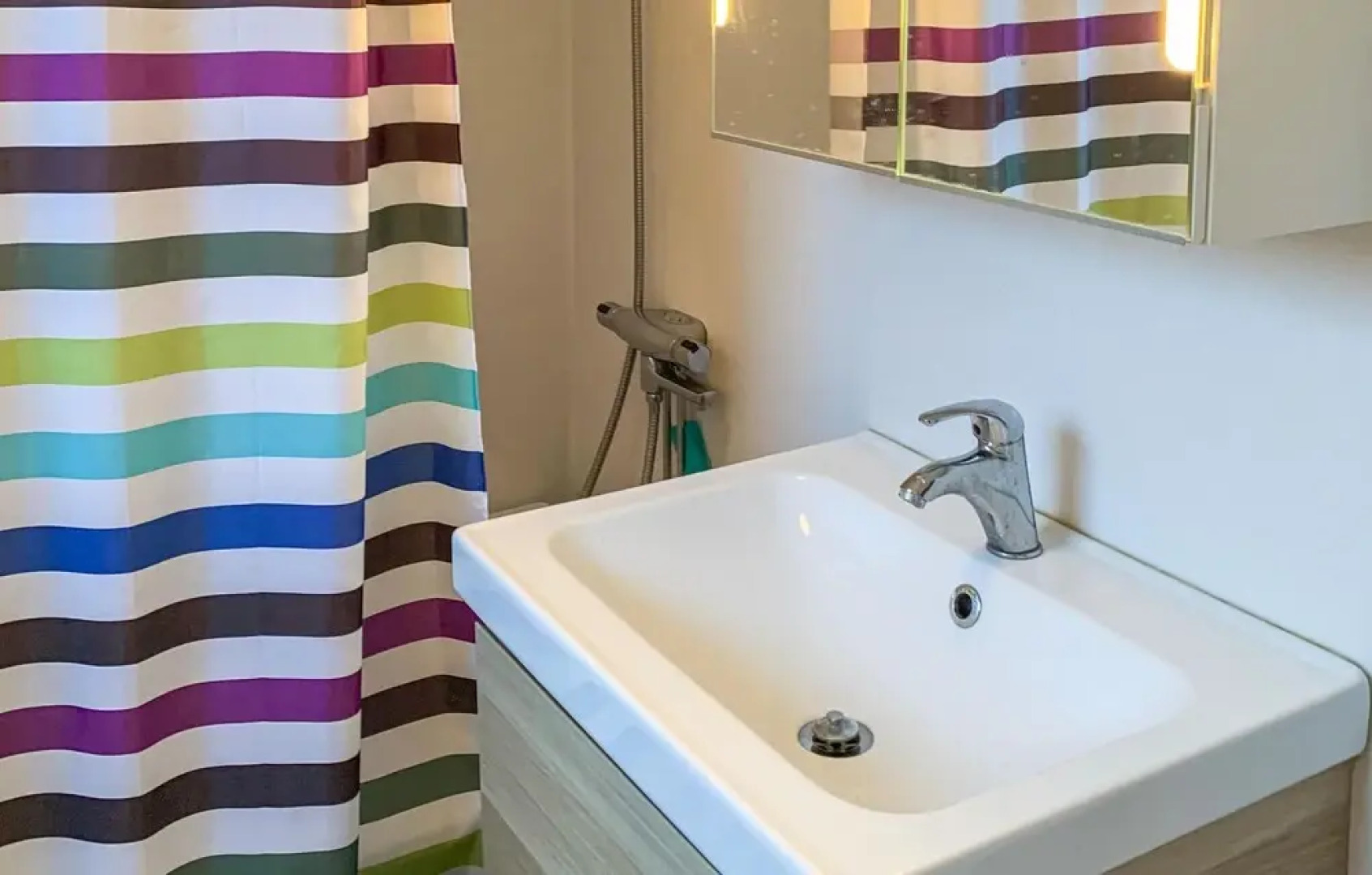 Stunning Home in Väddö With 4 Bedrooms and Wifi