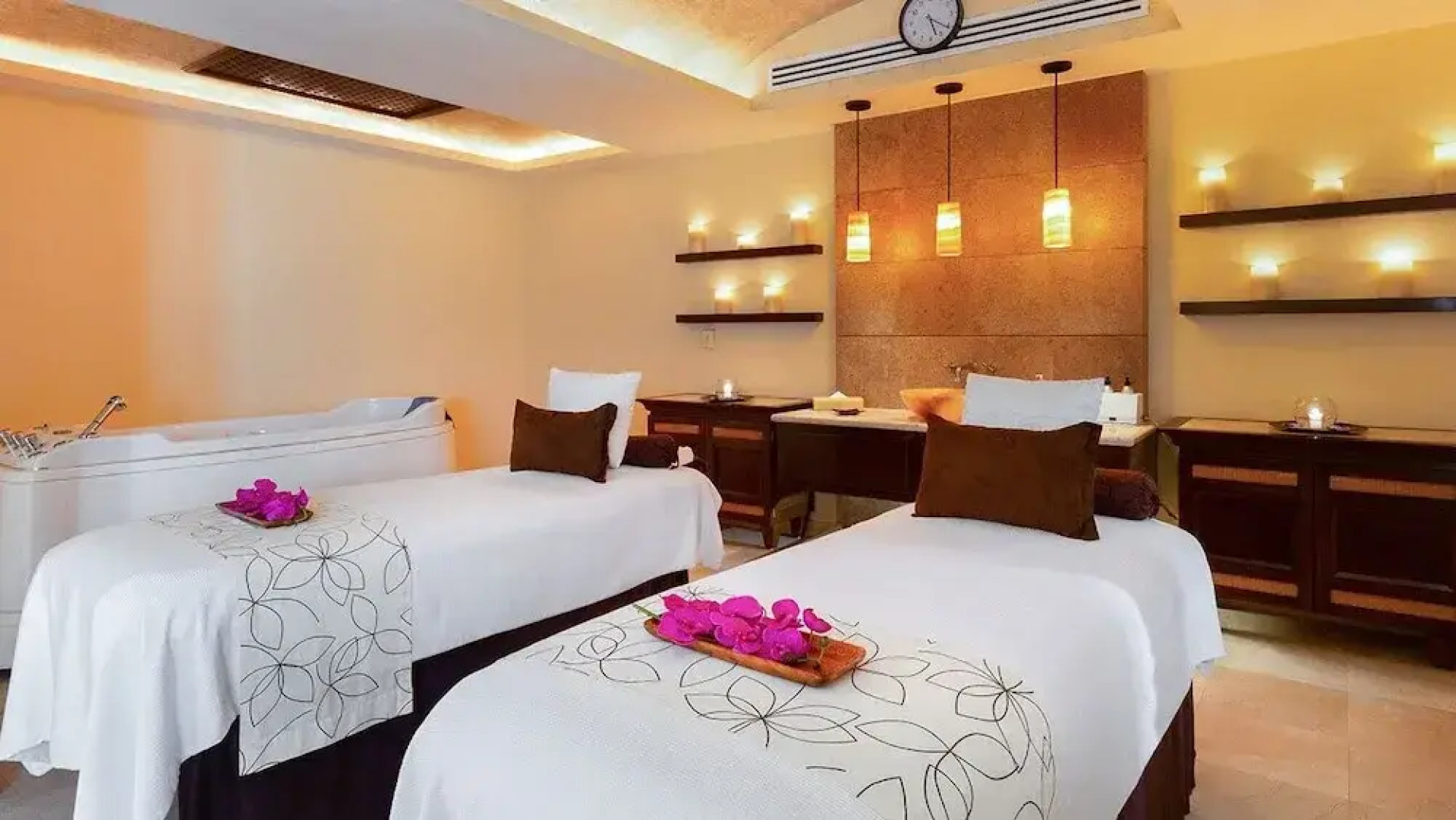 Luxury Suite at Villa del Palmar