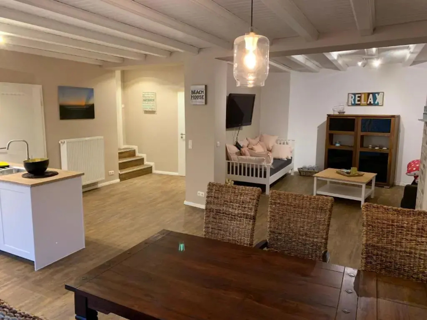 Ferienwohnung Arp Beach House mit Terrasse und Parkplatz