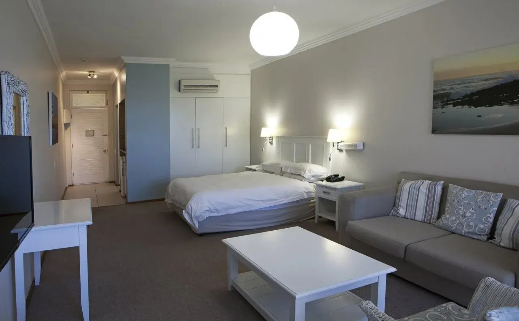 First Group Brookes Hill Suites