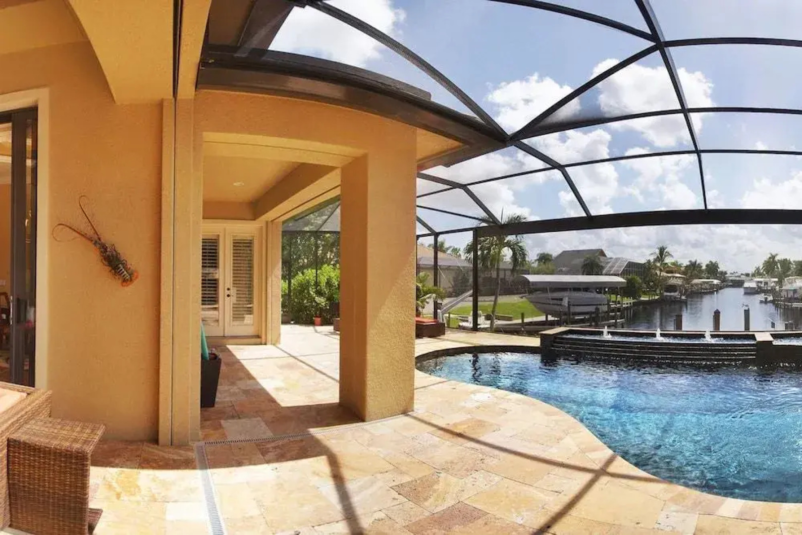 House Sunshine by Vacationhit