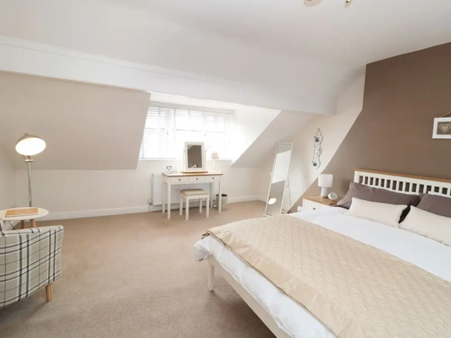 3 George Street, Whitby