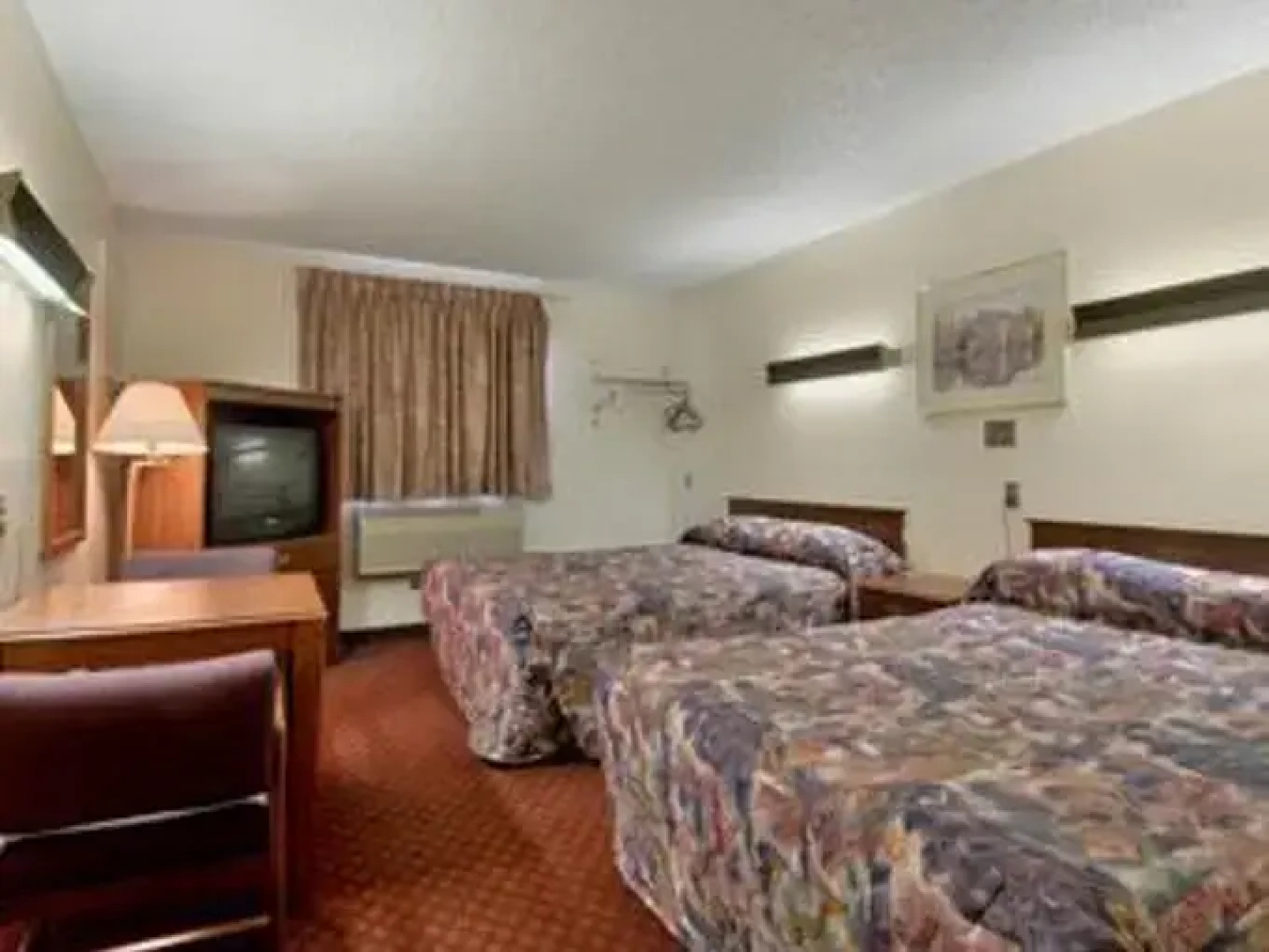 Super 8Longmont/Del Camino